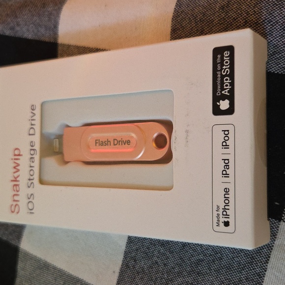 iOS Storage Drive - Pink - Picture 6 of 11